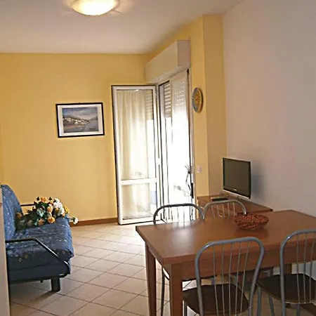 Διαμέρισμα In 24415